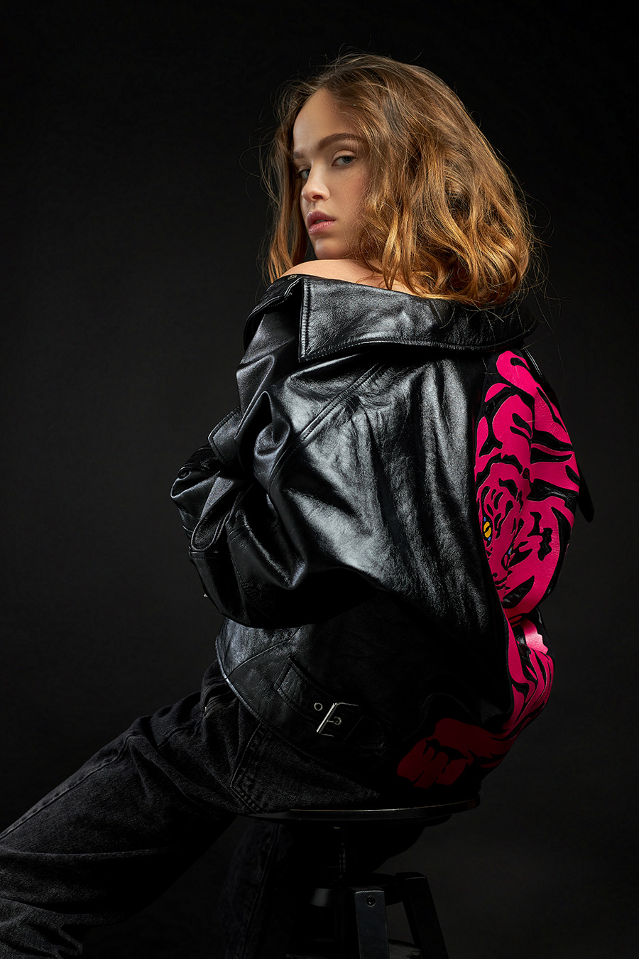 model-test daria pink tiger look by Alex Kipenko